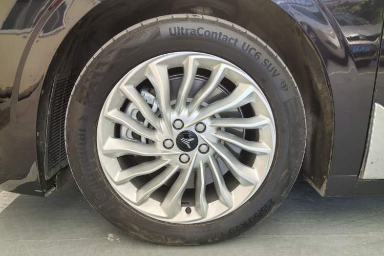 Used VOYAH Dream 2024 PHEV Extended-Range Premium Edition