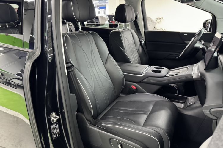 Used XPeng X9 2024 702 Ultra-Long Range Max