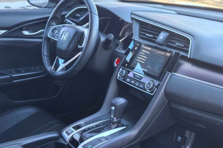 Used Honda Civic 2016 220TURBO CVT Luxury Edition