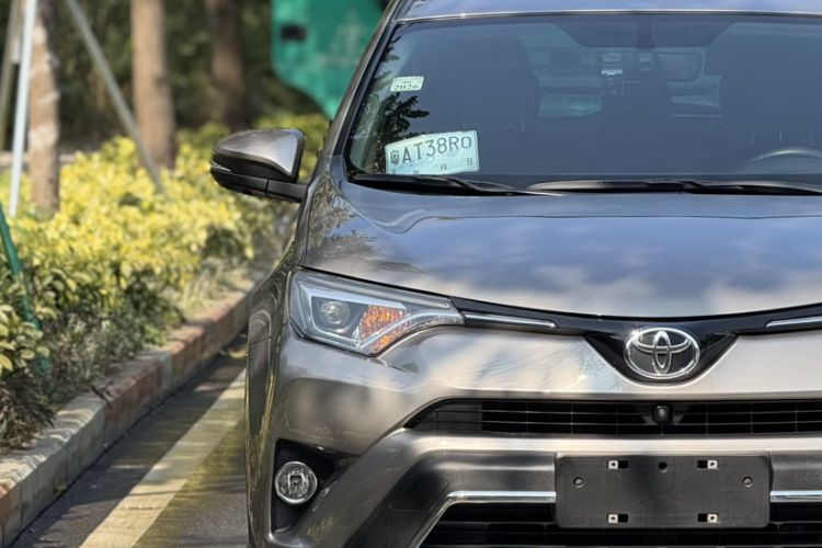 Used Toyota RAV4 2016 2.0L CVT Two-Wheel Drive Smart Edition China V Standard
