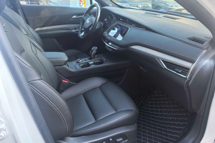 Used Cadillac XT4 2018 28T Two-Wheel Drive Leading Version
