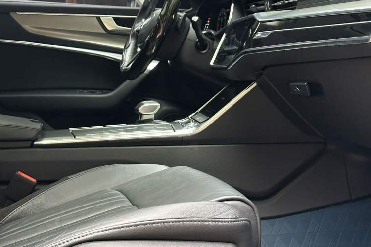 Used Audi A6L 2022 45 TFSI Prestige Elegant Edition
