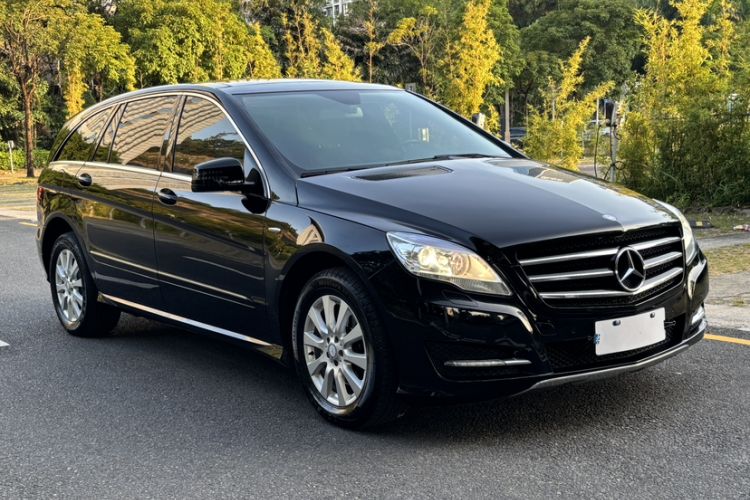 Used Mercedes-Benz R-Class 2017 R 320 4MATIC Business Edition Prestige Model