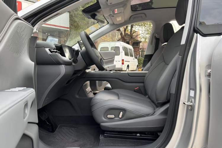 Used XPeng G6 2025 625 Long-Range Max Tech Edition