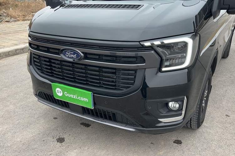 Used Ford Transit T8 2024 T8 2.3T Diesel Automatic Mid-axle Mid-roof 6-Seater Multi-function Version 2/2/2