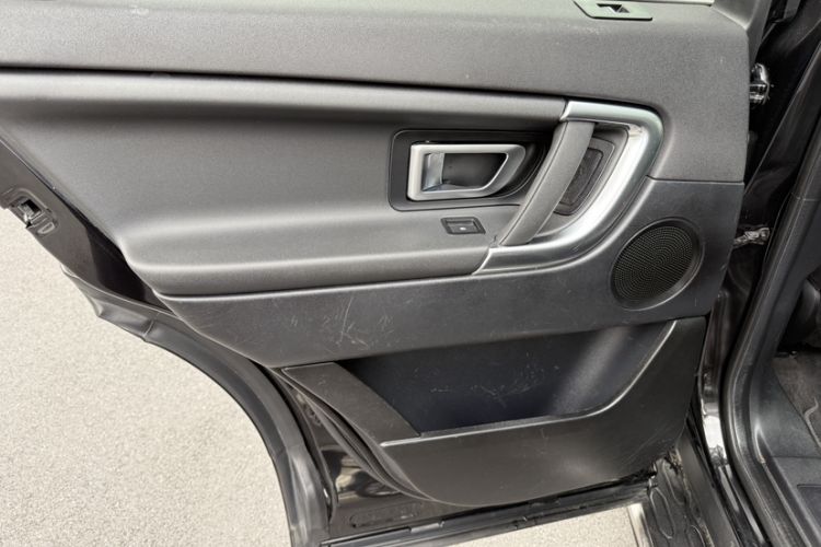 Used Land Rover Discovery Sport 2019 240 PS SE Version China VI Standard