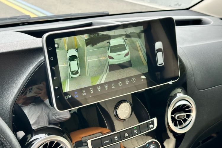 Used Mercedes-Benz Vito 2023 2.0T Elite Version 7 Seats