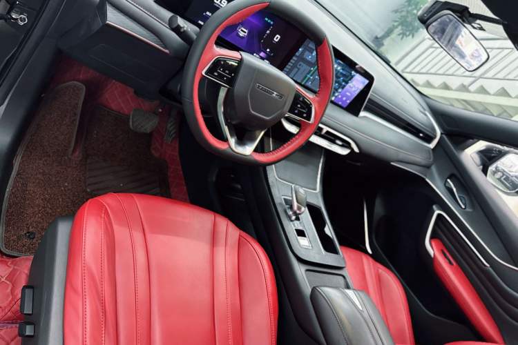 Used Venucia V 2022 260T Black Horse Edition · Idol
