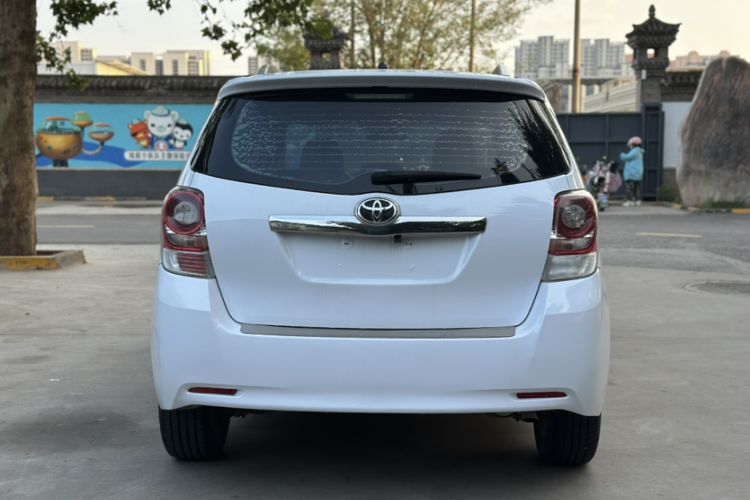 Used Toyota Verso 2014 Starlight 180E CVT Elite Edition
