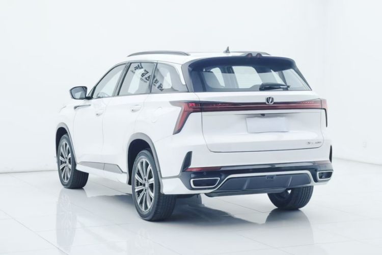 Used Changan CS75 PLUS 2024 3rd Generation Champion Edition 2.0T Intelligent Drive Performance Model
