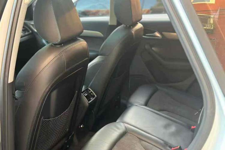 Used Audi Q3 2017 40 TFSI quattro all-wheel-drive sport model