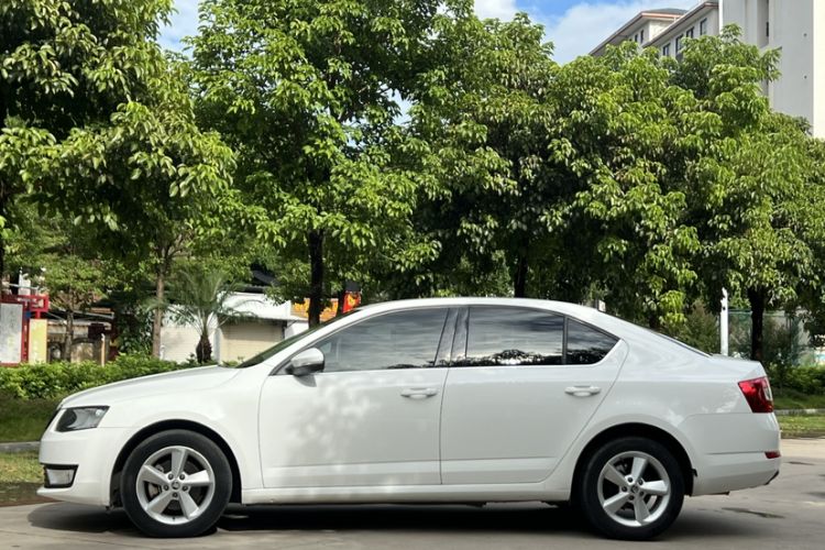 Used Skoda Octavia 2015 1.6L Automatic Yijie Edition
