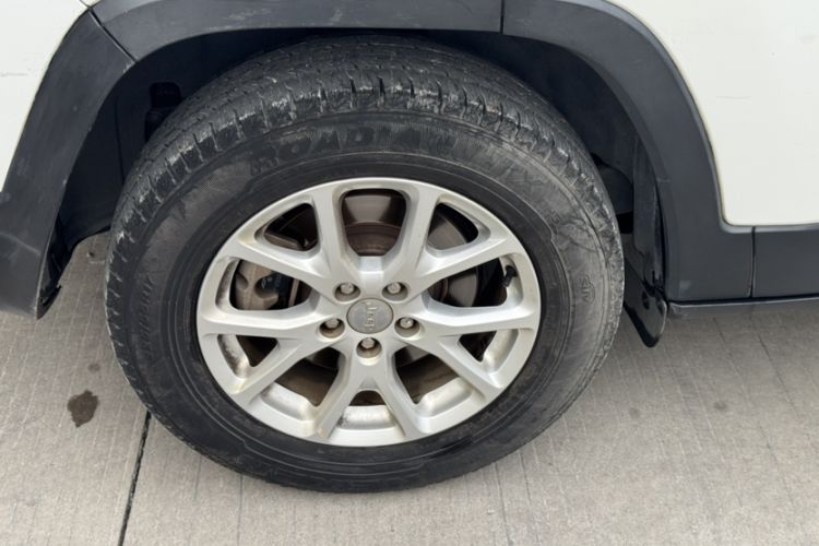 Used  Cherokee 2016 2.4L Professional Smart Version
