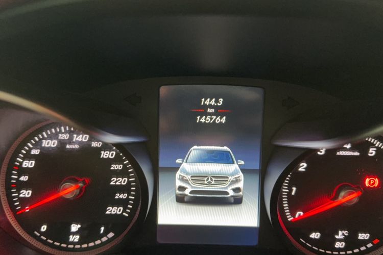 Used Mercedes-Benz GLC 2016 GLC 300 4MATIC Dynamic Model