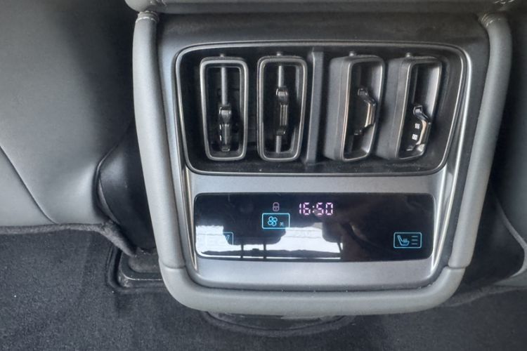 Used BYD Song L EV 2025 Intelligent Driving Version 662 km LiDAR Excellence Edition
