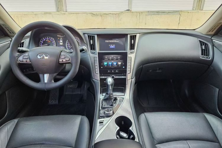 Used Infiniti Q50L 2016 2.0T Enjoyment Edition
