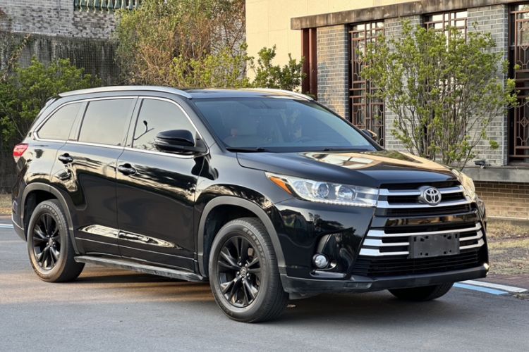 Used Toyota Highlander 2018 2.0T Two-Wheel Drive Elite Edition 7 Seats Emission Standard China V
