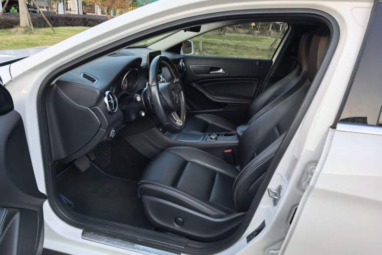 Used Mercedes-Benz GLA 2017 GLA 220 4MATIC Fashion Model