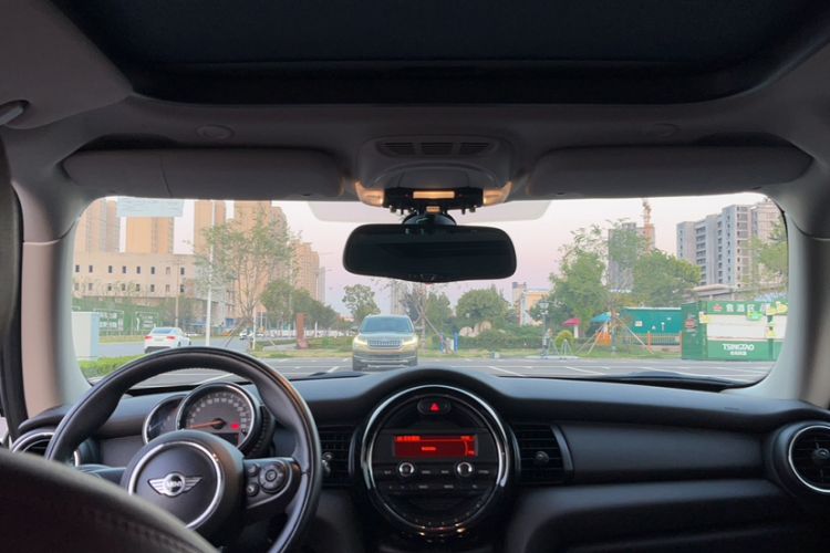 Used  MINI 2016 1.2T ONE Pioneer Edition
