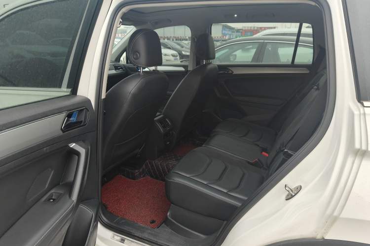 Used Volkswagen Tiguan L 2019 330TSI Automatic Two-Wheel Drive Panoramic Comfort Edition China VI Standard