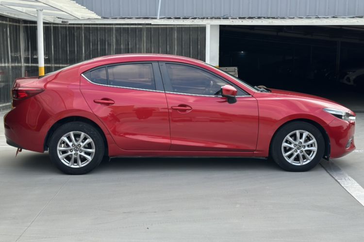 Used Mazda Mazda 3 Axela 2017 Sedan 1.5L Manual Comfort Model Emission Standard China V
