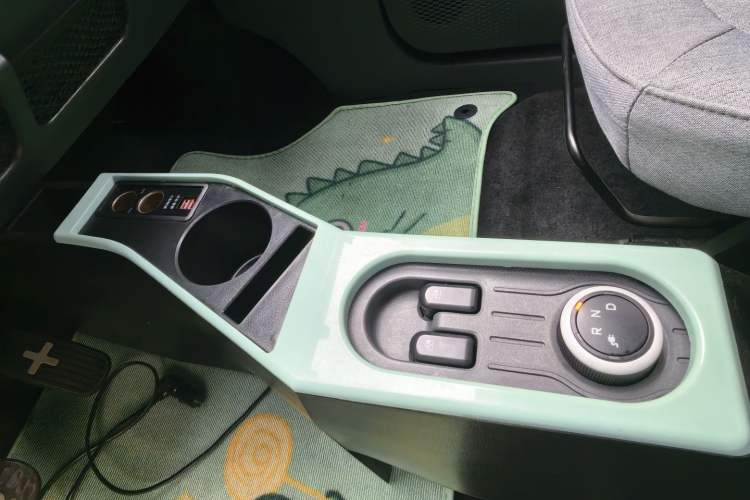 Used Wuling Hongguang MINIEV 2022 Macaron Premium Model – Lithium Iron Phosphate