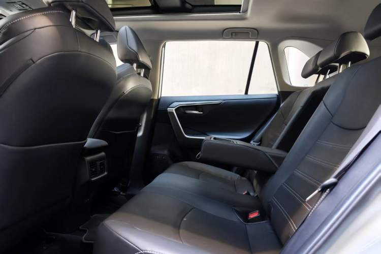 Used Toyota Wildlander 2023 2.0L CVT Four-Wheel Drive Luxury PLUS Edition
