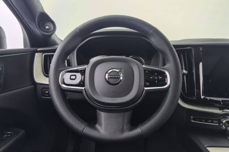 Used Volvo XC60 2020 T5 4x4 Smart Luxury Edition
