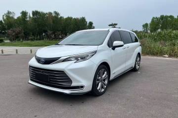 Used Toyota Sienna 2023 2.5L Hybrid Deluxe Edition