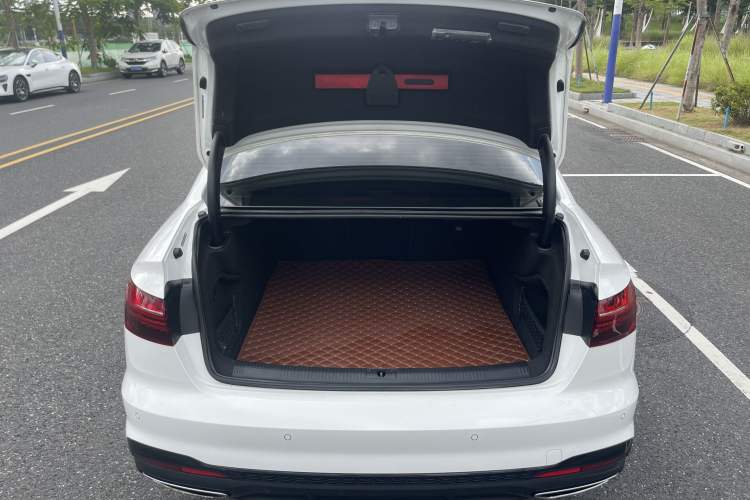 Used Audi A4L 2023 40 TFSI Luxury Dynamic Model