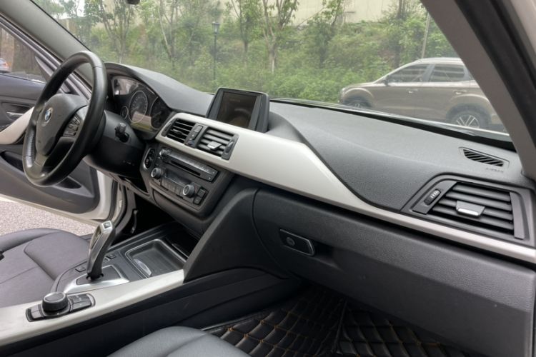 Used BMW 3 Series 2015 320Li Fashion Model