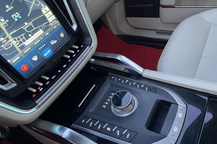 Used Zotye T700 2017 1.8T Dual-Clutch Luxury Model
