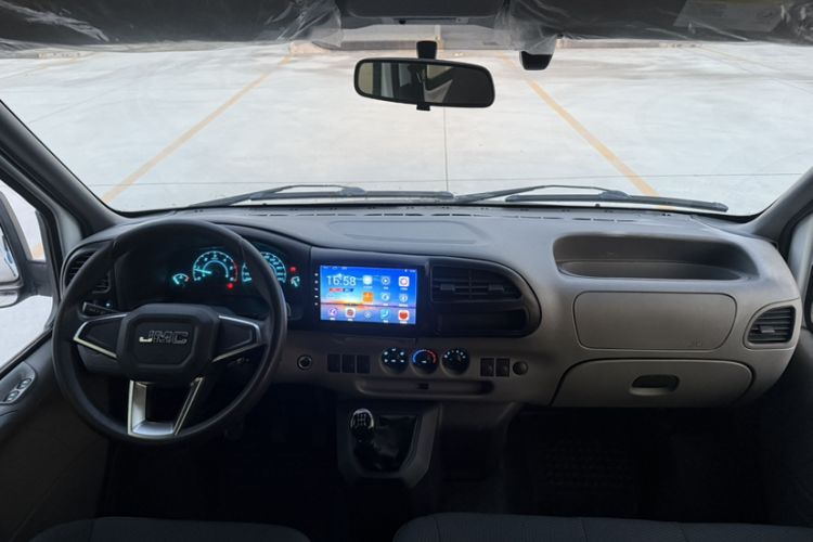 Used JMC Transit 2017 2.8T Commercial Version Short Wheelbase Mid-Roof 6/7/8-Seater JX493
