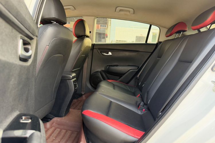 Used Kia KX Cross 2017 1.4L AT GLS
