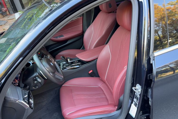 Used BMW 5 Series 2022 Second Facelift 530Li Leading Edition M Sport Package
