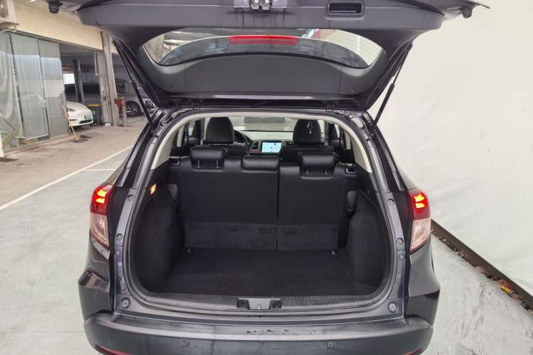 Used Honda Vezel 2015 1.8L CVT 2WD Luxury Model