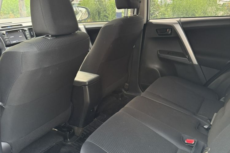 Used Toyota RAV4 2016 2.0L CVT Two-Wheel Drive Fashion Edition China V Standard
