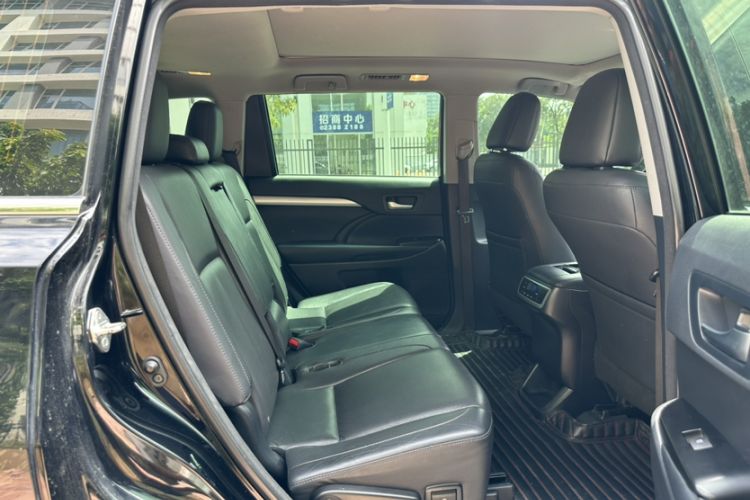 Used Toyota Highlander 2017 2.0T Four-Wheel Drive Luxury Edition 7 Seats
