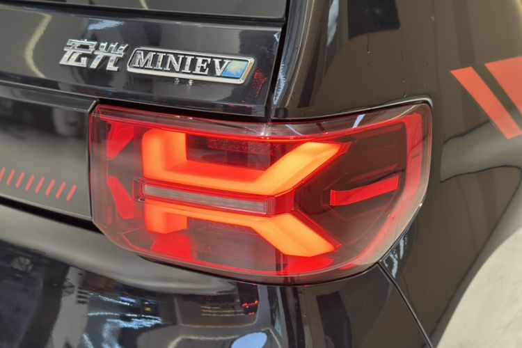 Used Wuling Hongguang MINIEV 2022 GAMEBOY 300km Enthusiast Model with Lithium Iron Phosphate
