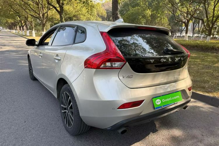 Used Volvo V40 2017 T3 Zhiyi Edition