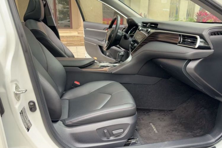 Used Toyota Camry 2019 2.5G Luxury Edition China VI Standard