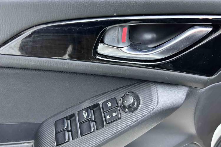 Used Mazda Mazda 3 Axela 2016 Sedan 1.5L Automatic Comfort Model
