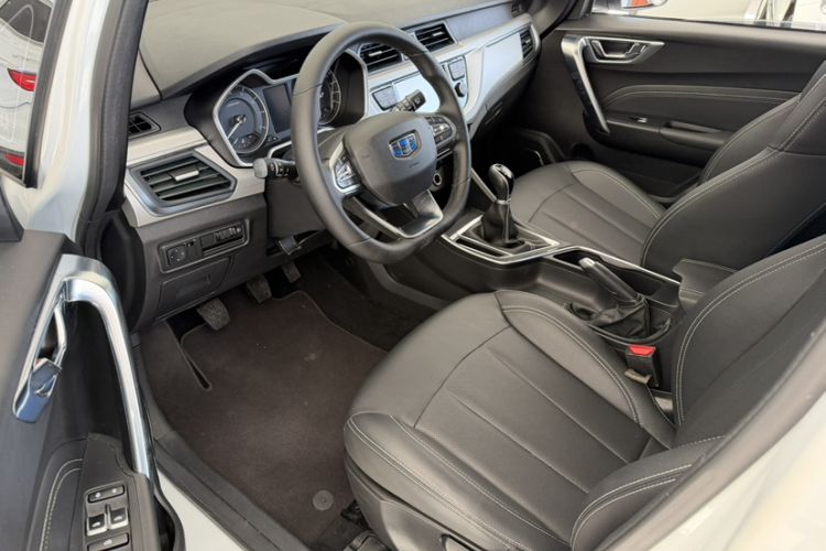 Used Geely Auto Vision X3 2019 Upgraded Model 1.5L Manual Luxury Version