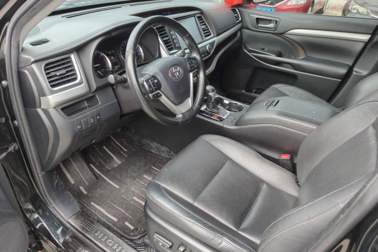 Used Toyota Highlander 2018 2.0T Four-Wheel Drive Luxury Version 7 Seats China VI Standard
