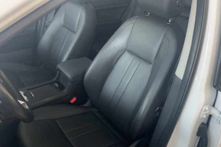 Used Land Rover Discovery Sport 2018 240 PS SE Version
