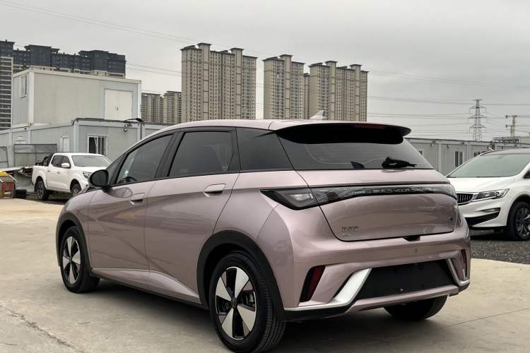 Used BYD Dolphin 2023 420 km Fashion Edition
