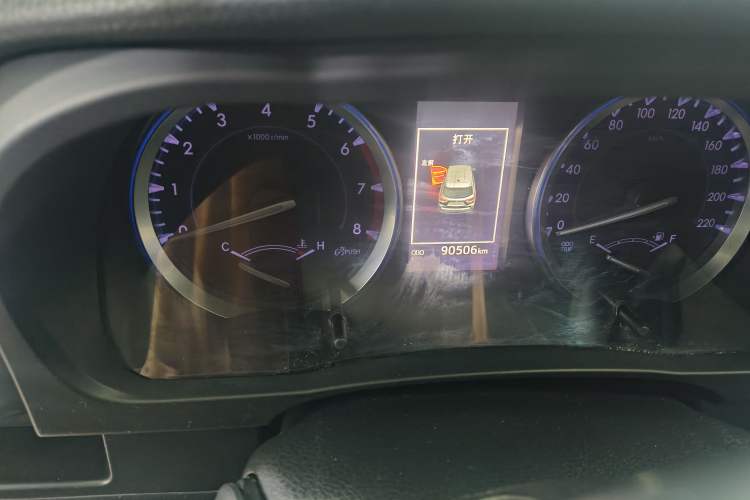 Used Toyota Highlander 2018 2.0T Four-Wheel Drive Luxury Version 7 Seats China VI Standard