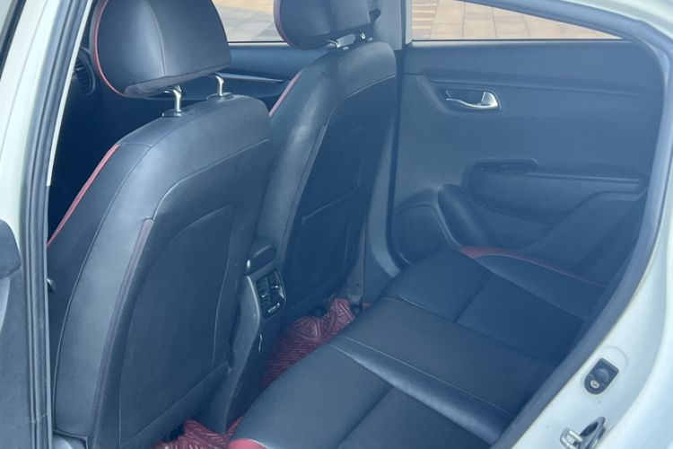 Used Kia KX Cross 2018 1.6L Automatic Dynamic Sunroof Version
