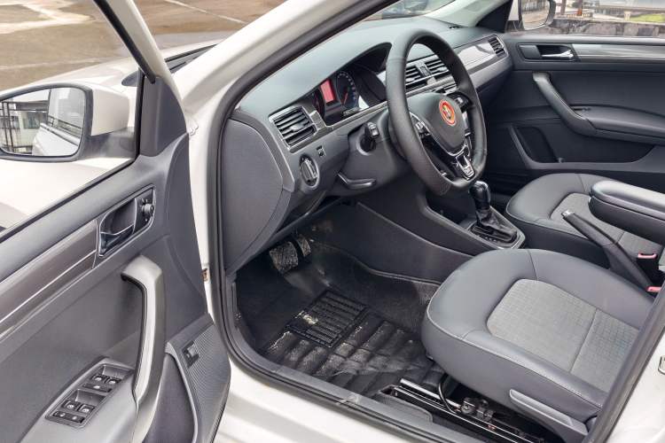 Used Volkswagen Santana 2016 1.6L Automatic Comfort Edition
