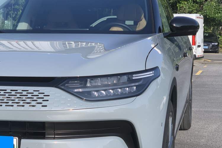 Used Leapmotor C11 2024 Range-Extended 300 Luxury Edition
